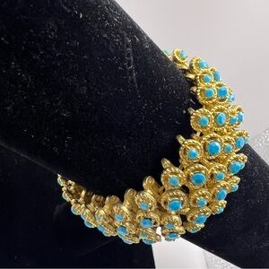 Elegant Vintage Bold Gold and Turquoise Bracelet